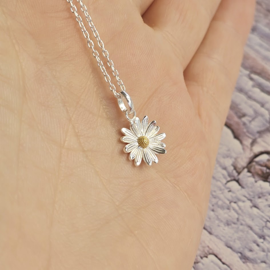 April Birth Flower Daisy Necklace | 925 Sterling Silver & Gold | Birth Month Pendant | Free Chain | Everything's Rosie Jewellery