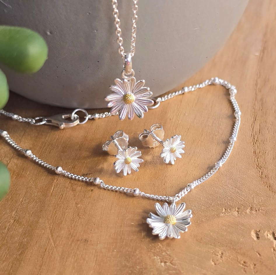 April Birth Flower Daisy Necklace | 925 Sterling Silver & Gold | Birth Month Pendant | Free Chain | Everything's Rosie Jewellery