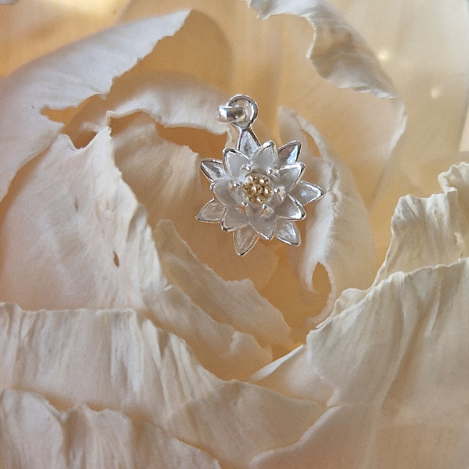 925 Sterling Silver Two-Tone Water Lily Necklace | July Birth Flower | Everything's Rosie Jewellery