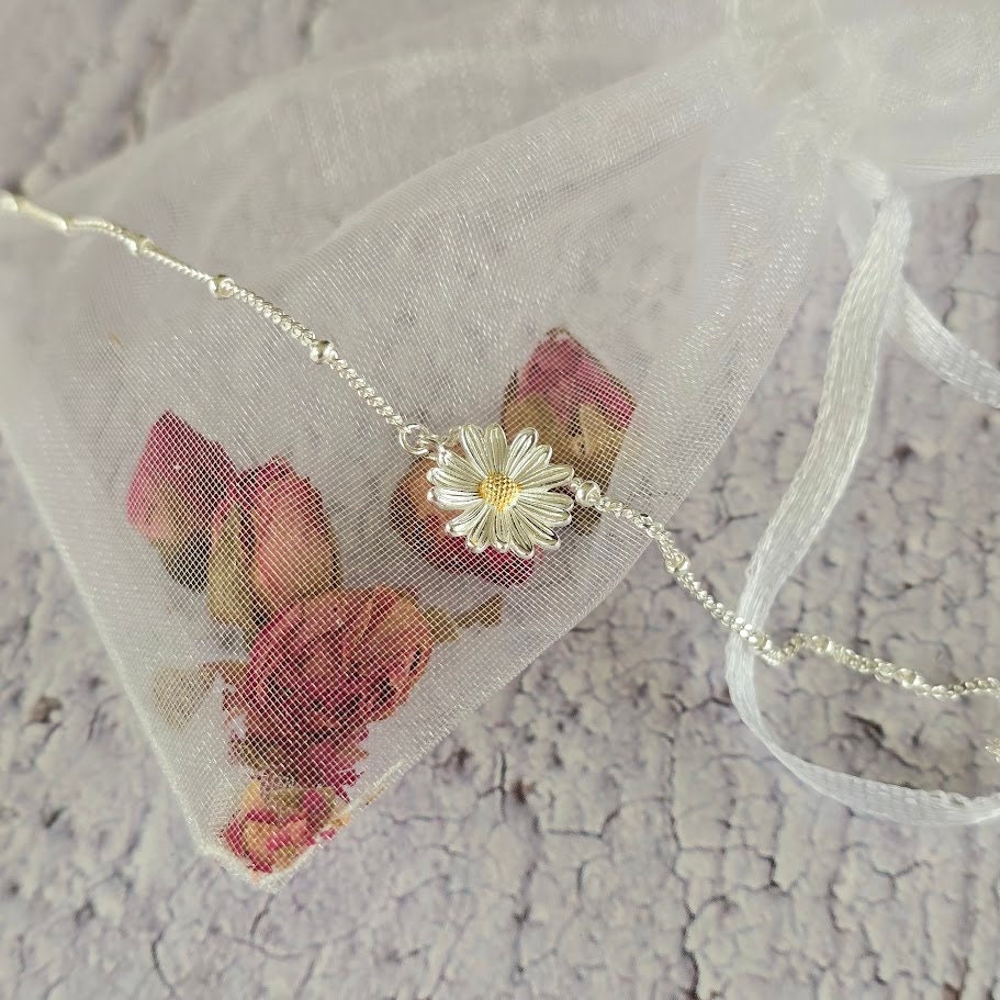Daisy bracelet, sterling silver daisy bracelet, botanical design, nature inspired bracelet, April birth flower, sign of innocence.
