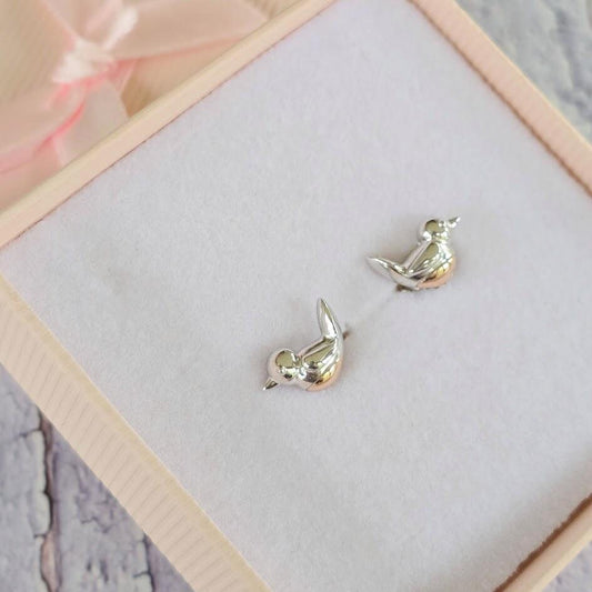 Silver Robin Earrings, Robin Earrings, Two Tone Jewellery, Christmas Present, Loved One Jewellery, Nature Inspired, Wildlife Jewellery.