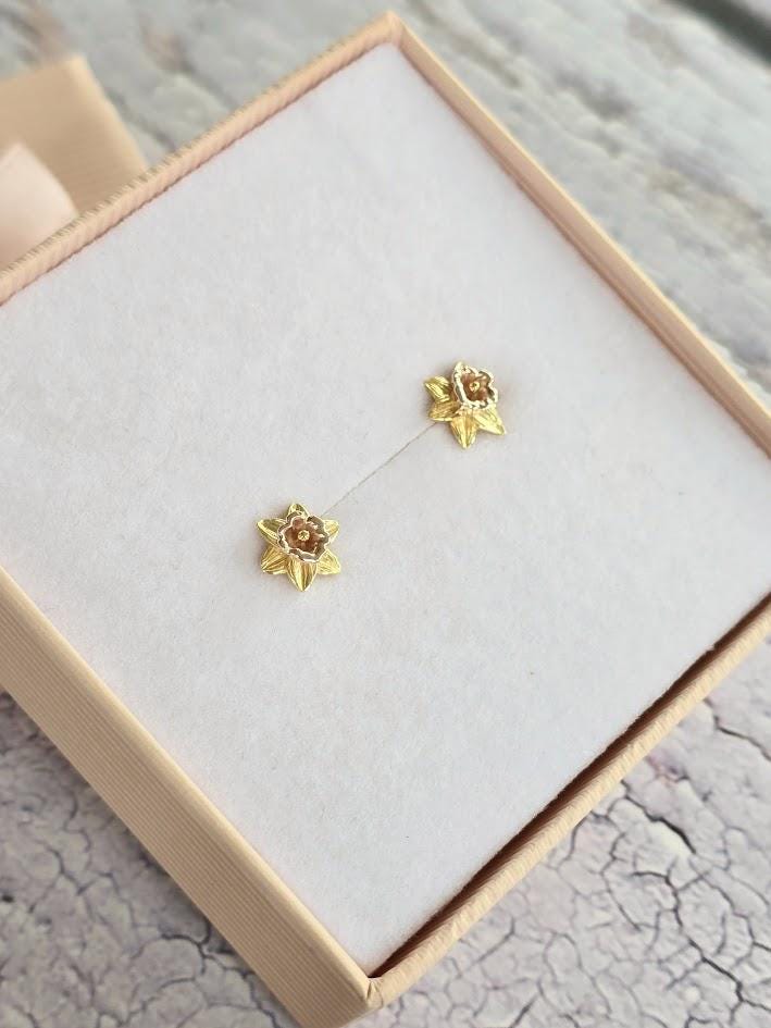 Botanical Design, Daffodil Earrings, Gold Earrings, Sterling Silver, Two Tone Jewellery, March Birthday, Nature Inspired