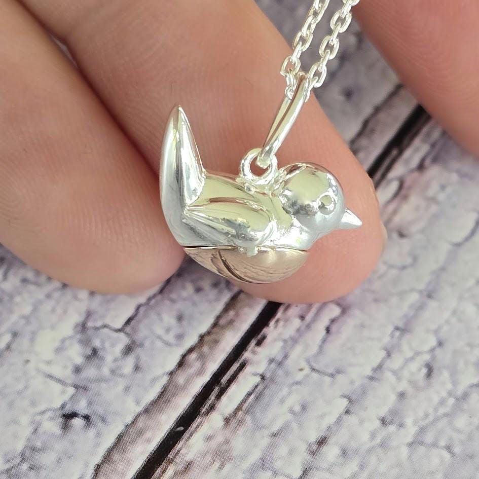 Silver Robin Pendant and Earrings, Robin Set, Two Tone Necklace, Xmas Present, Loved One Jewellery, Nature Inspired, Wildlife Jewellery.