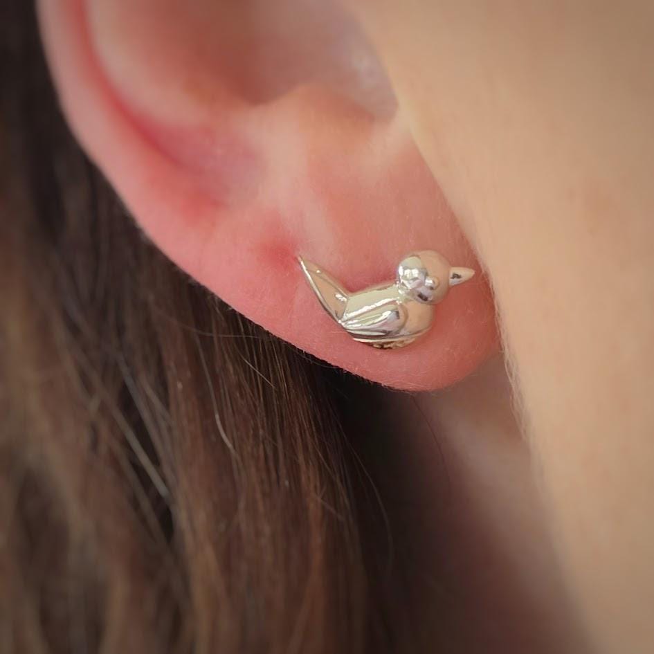 Silver Robin Earrings, Robin Earrings, Two Tone Jewellery, Christmas Present, Loved One Jewellery, Nature Inspired, Wildlife Jewellery.