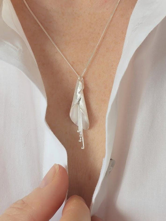 Silver Calla Lily Jewellery Set, Nature Inspired Art Deco Design, Elegant Flower Necklace and Earrings, Sterling Silver Gift Set