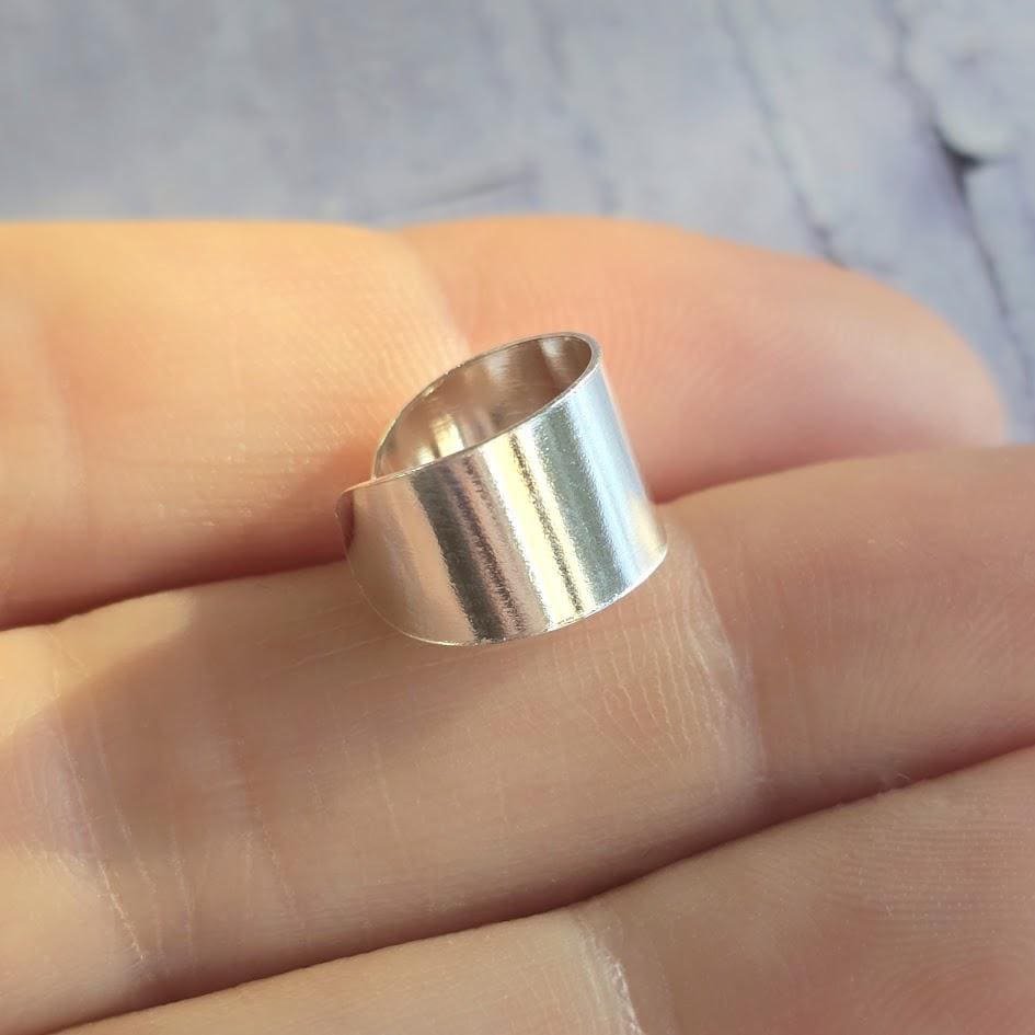 Silver Ear Cuff, Minimalist Wrap Ear Cuff, Adjustable Ear Jewellery, No Piercing Needed, Contemporary Design, Everyday Wear