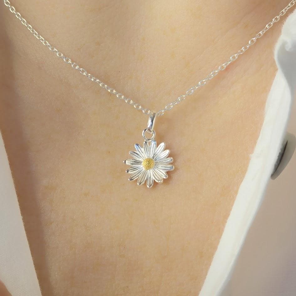 Silver Daisy Pendant, April Birth Flower Necklace, Sterling Silver Jewellery, Minimalist Floral Design, Nature Inspired, Gift for Her
