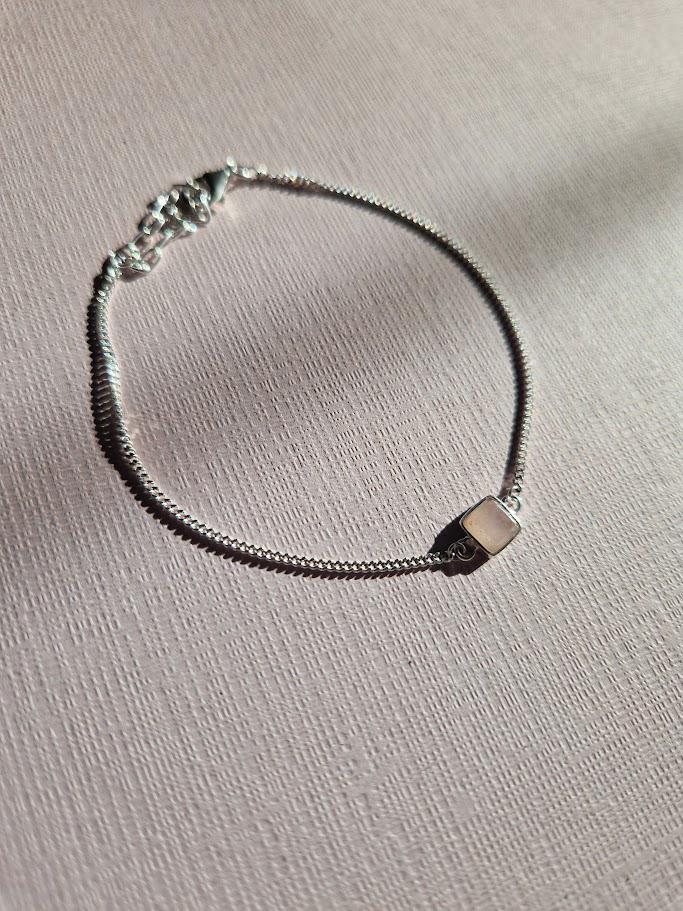 Rose Quartz Bracelet, Sterling Silver Bracelet, Minimalist Jewellery, Dainty Gemstone Bracelet, Meaningful Gift, Elegant Everyday Wear
