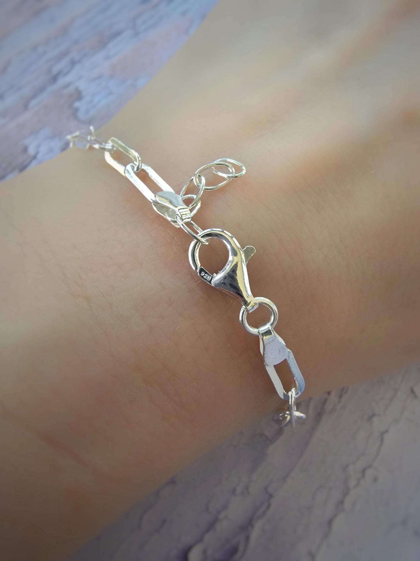 Silver Paperclip Bracelet, Dainty Chain Bracelet, Minimalist Jewellery, Layering Bracelet, Charm Bracelet, Silver Bracelet, Gift for Her