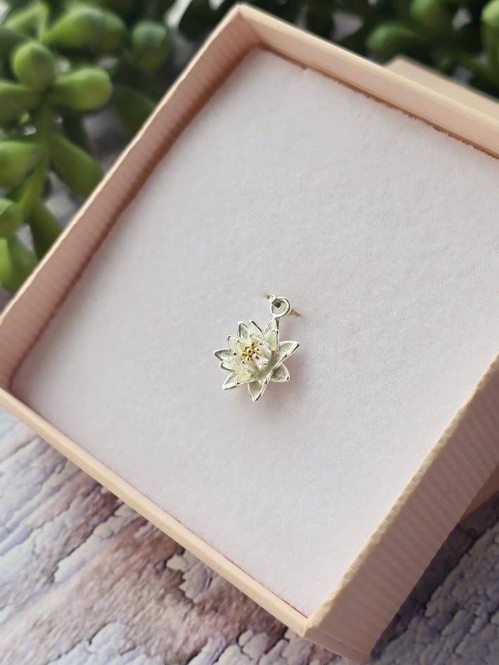 Silver Water Lily Charm, July Birth Flower, Sterling Silver & Gold, Floral Jewellery, Paperclip Bracelet Charm, Gift for Her