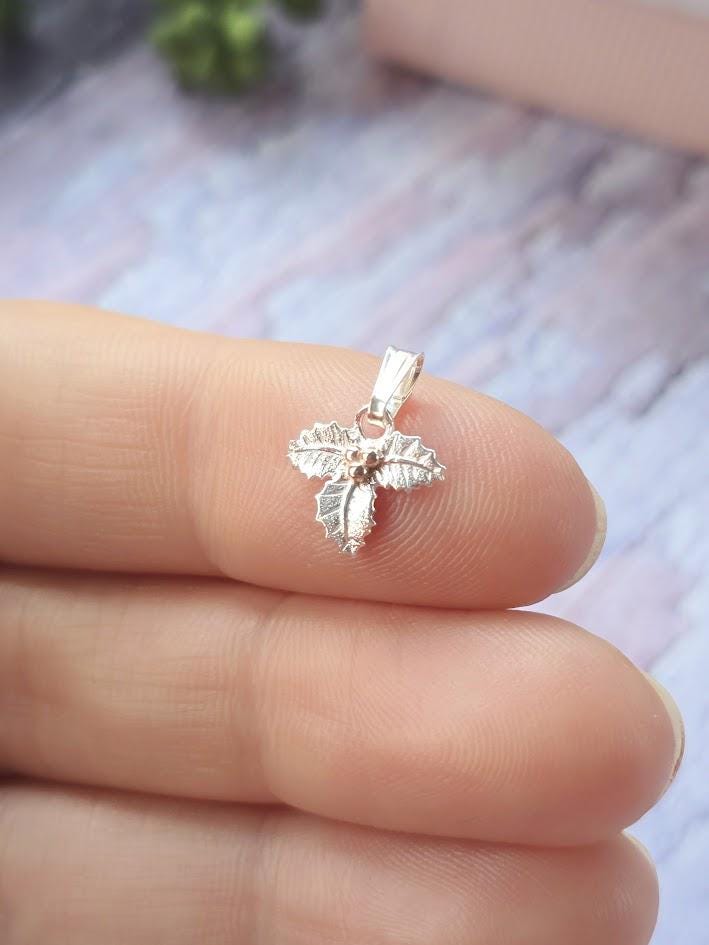 Silver Holly Charm, December Birth Flower, Sterling Silver & Gold, Floral Jewellery, Paperclip Bracelet Charm, Gift for Her